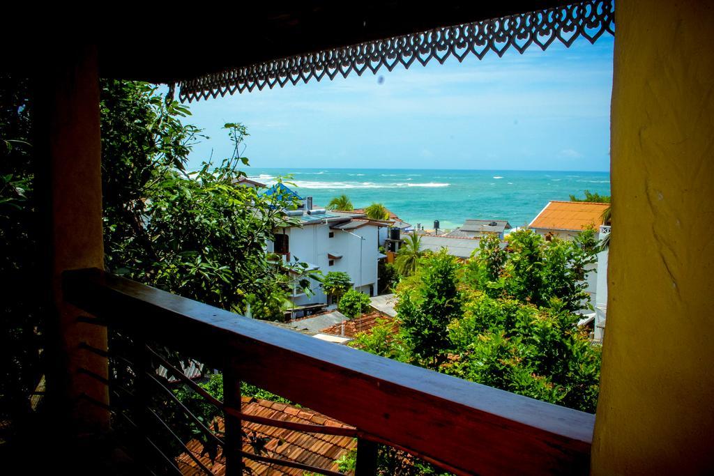 Hôtel Penthouse On The Rocks à Unawatuna Extérieur photo