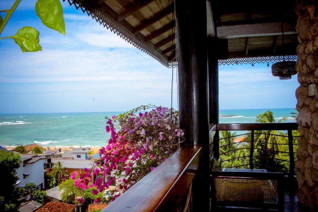 Hôtel Penthouse On The Rocks à Unawatuna Extérieur photo